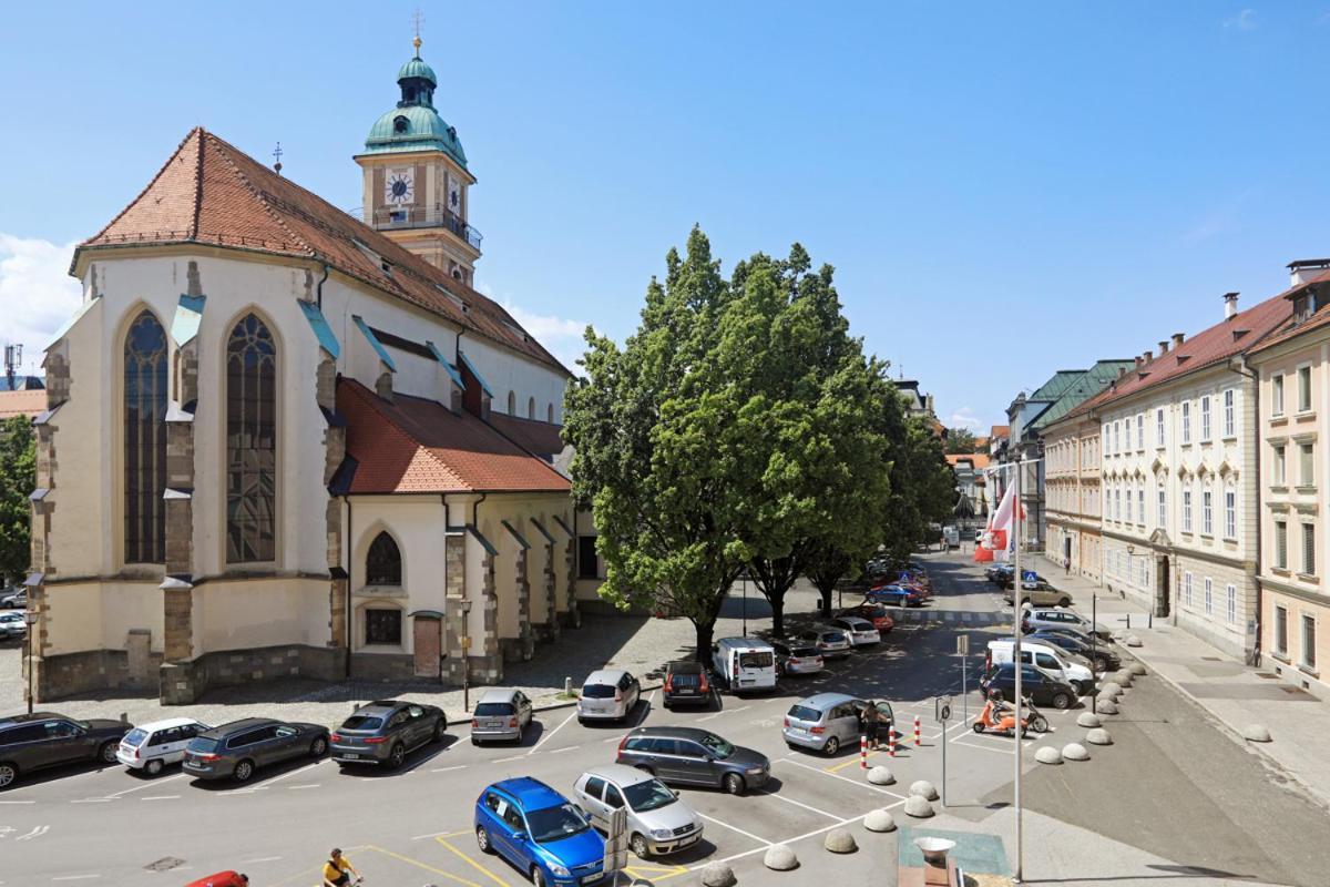Anna House Hotell Maribor Eksteriør bilde